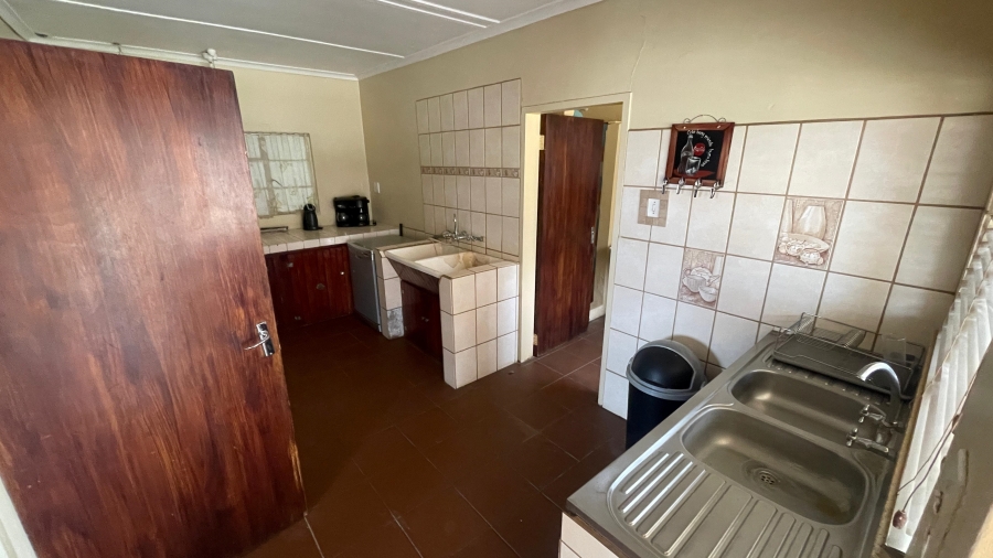 3 Bedroom Property for Sale in Harpington A H North West
